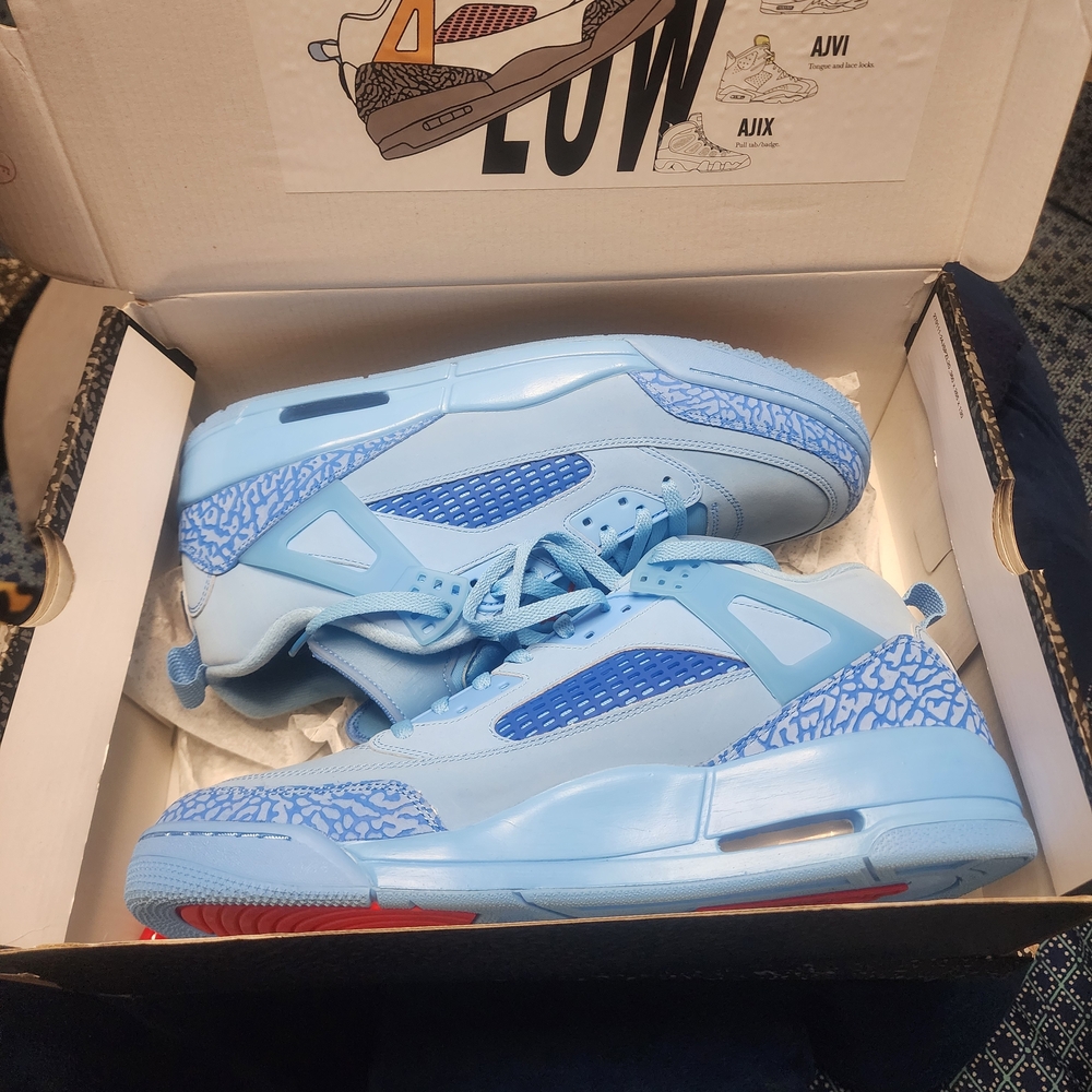 Jordan Athletic Shoes in Light Blue and Red